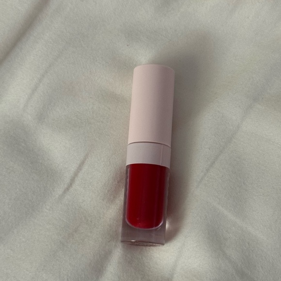 NWT Kylie Liquid Matte Lipstick - Picture 2 of 2